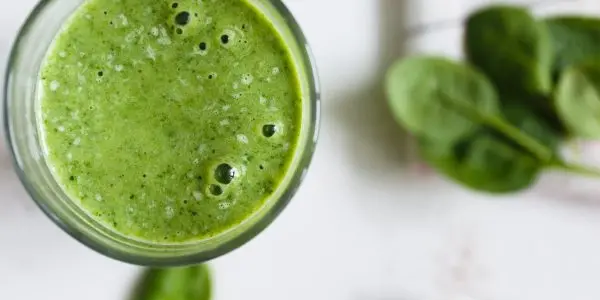 jugo verde desintoxicante, jugo verde para bajar de peso, ingredientes del jugo verde para adelgazar, licuados verdes recetas